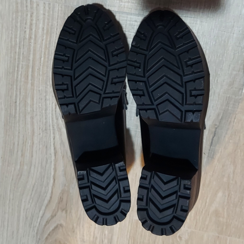 Black Platform Shoes - image 3